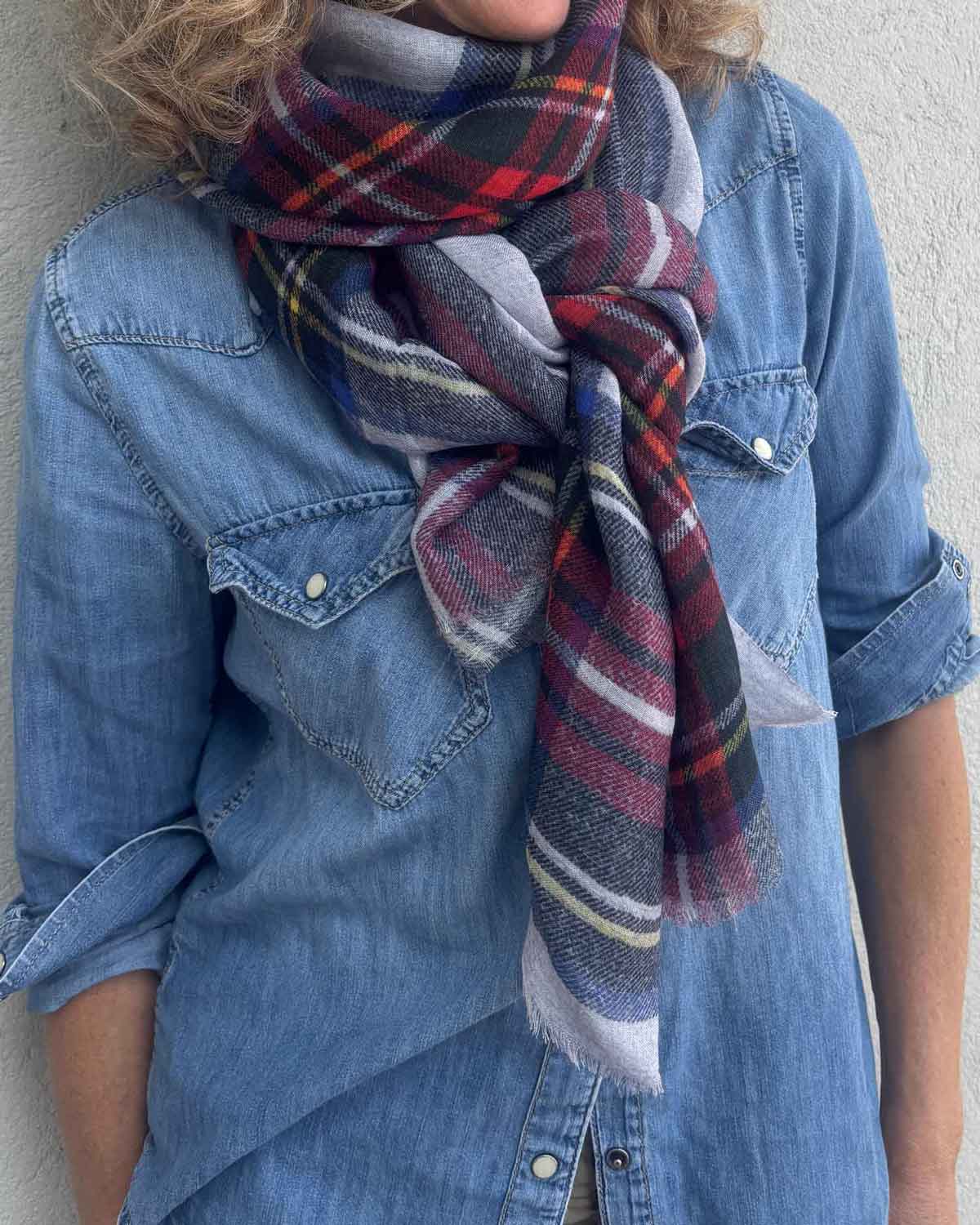 Summer Stewart Lightweight Tartan Scarf – Grey Blue