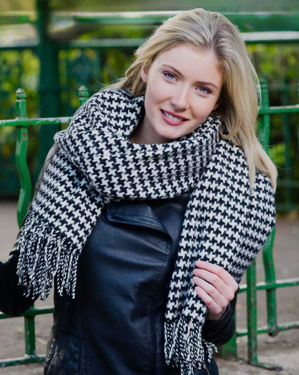 Houndstooth Lambswool Stole by Glen Prince - product image